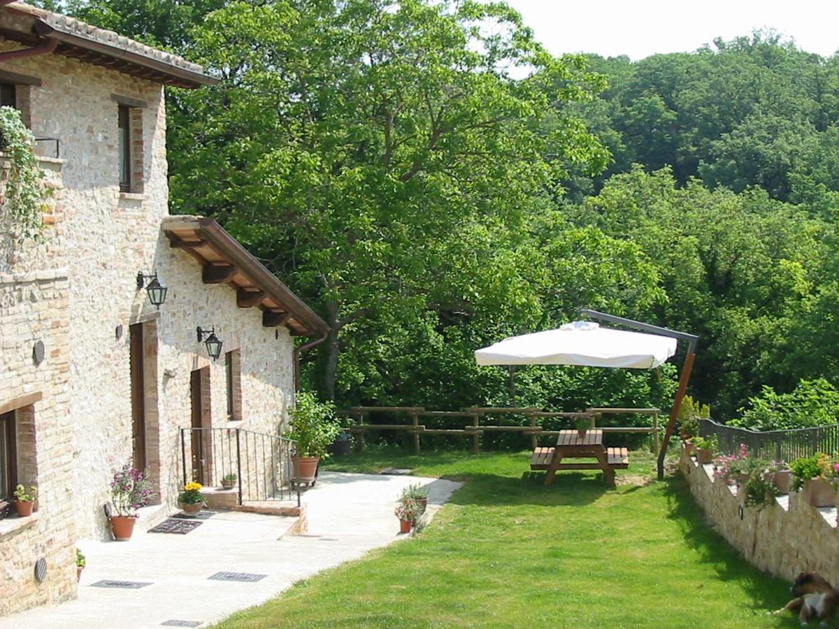 Girasole - Agriturismo Fogliani Giano dellʼUmbria Eksteriør billede